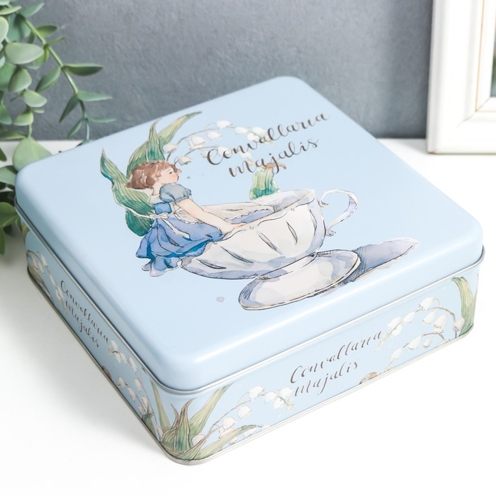 Шкатулка металл квадрат Шкатулка металл квадрат "Малышка в чашке, с ландышем" 5,8х17х17 см