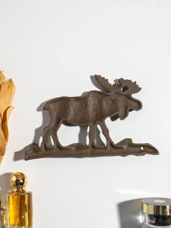 Крючки настенные &laquo;Лось на бревне&raquo;, ключница декоративная, чугун, 23&times;15&times;2.2 см