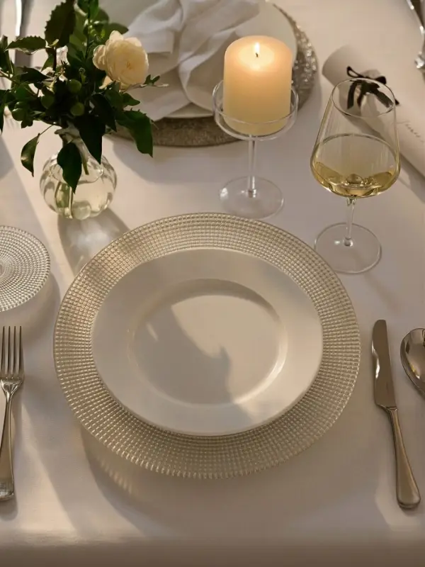 Тарелка подстановочная Magistro, d=33 см, стекло, бежевая