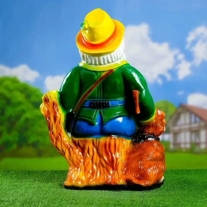 Садовая фигура из гипса &laquo;Гном - охотник&raquo;, 30&times;40&times;70 см