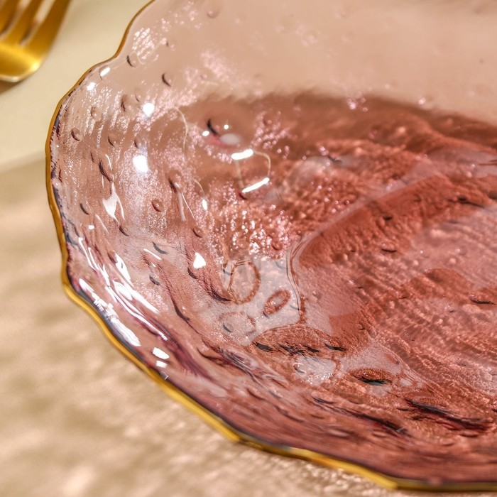 Тарелка стеклянная «Лотос», d=20 см, цвет бордовый