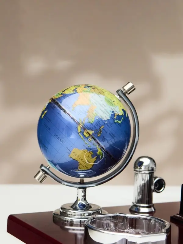 Набор настольный 7 в 1 (блок для бумаг, подставка для печати, мелочей, карандашница, часы, визитница, глобус)