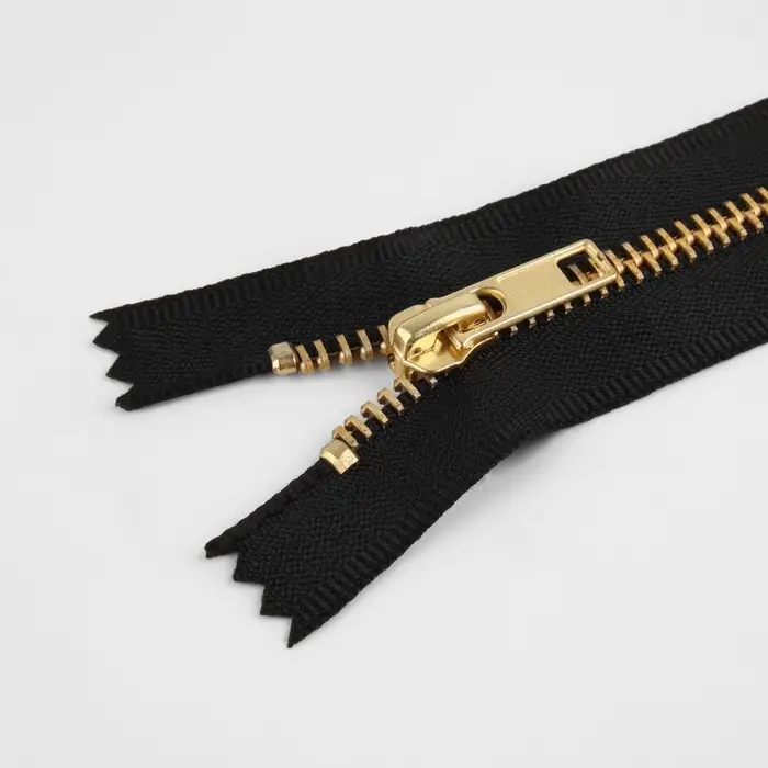 Молния металлическая, №5, неразъёмная, джинсовая, замок автомат, 18 см, цвет чёрный, золотой