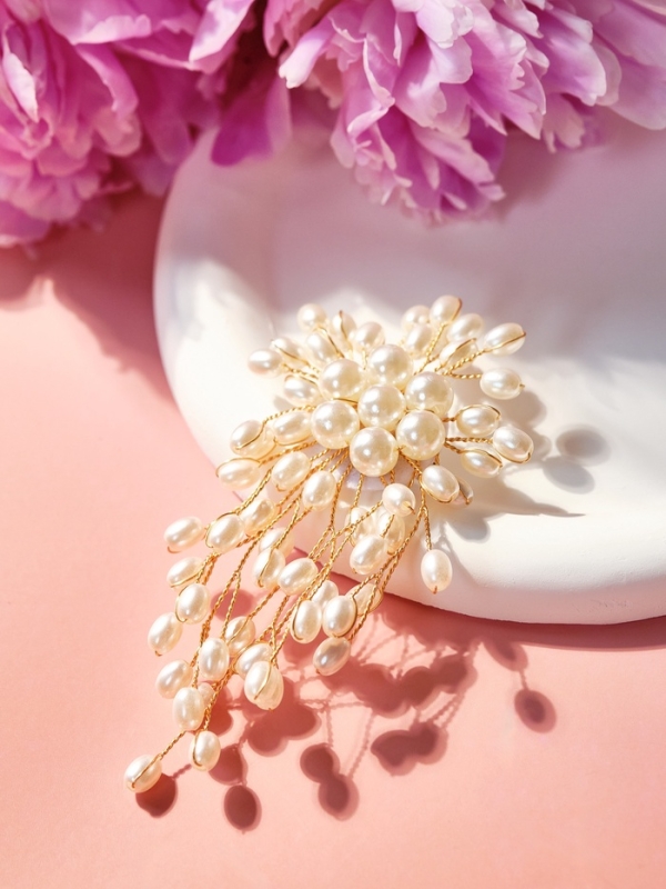 Брошь Брошь "Цветок" с жемчугом, цвет белый в золоте