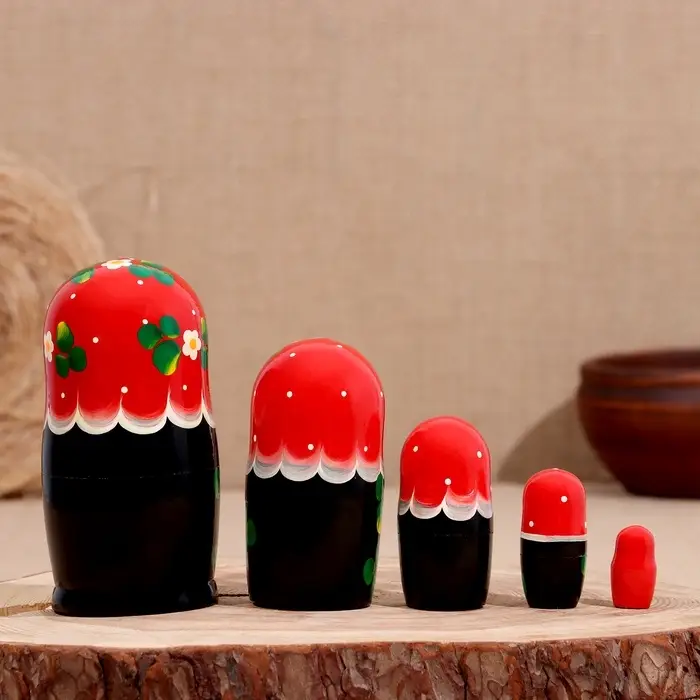 Матрёшка  Матрёшка "Весела", красная голова, низ черный, 5-кукольная, 14 см