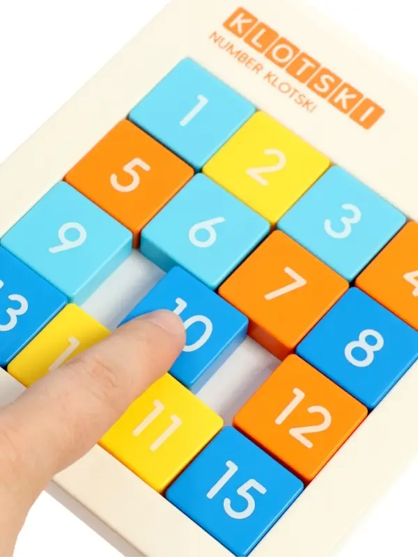 Головоломка &laquo;Пятнашки на магнитах&raquo;