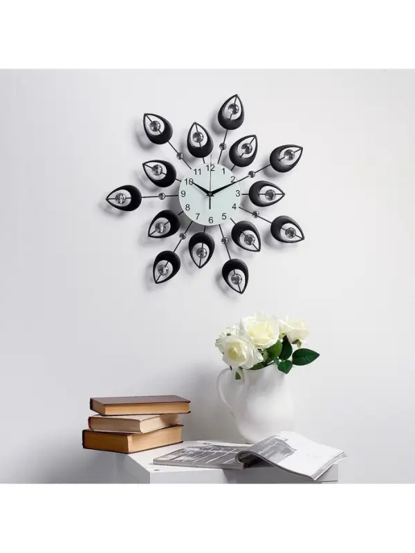 Часы настенные интерьерные &laquo;Чёрные лепестки&raquo;, серия: Ажур, бесшумные, плавный ход, 47&times;47 см, d=15 см, от батарейки 1&times;АА