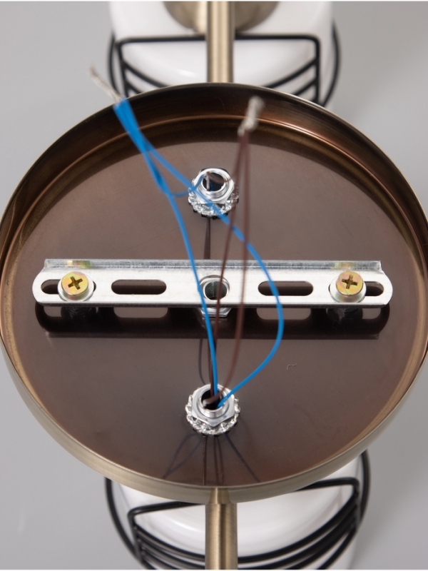 Люстра Люстра "Кипр" 3х40Вт Е27 латунь/черный 52х26х26см