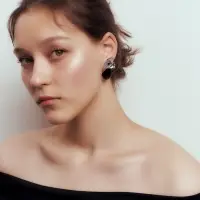 Серьги &laquo;Цветы&raquo; мягкий ромб, радужно-чёрные в серебре