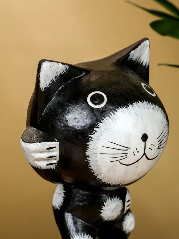 Сувенир Сувенир "Кот рыбак" дерево 10х10х16 см, цв. чёрно-белый