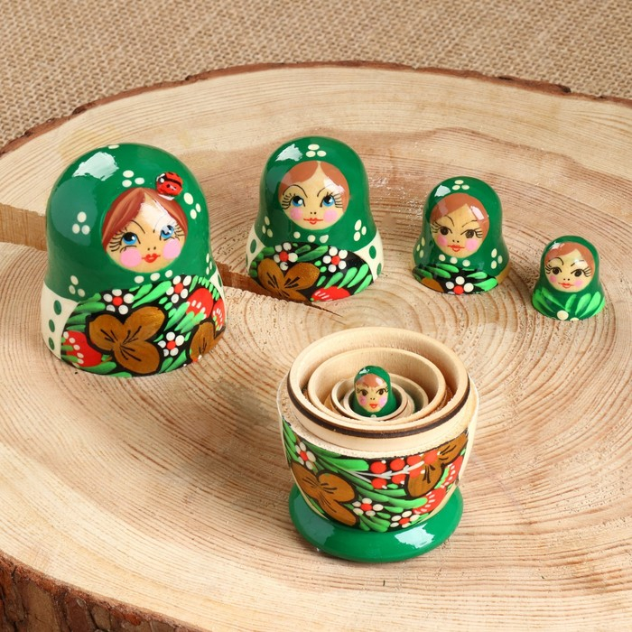 Матрёшка «Божья коровка», зелёное платье, 5 кукольная, 10-12 см Матрёшка «Божья коровка», зелёное платье, 5 кукольная, 10-12 см