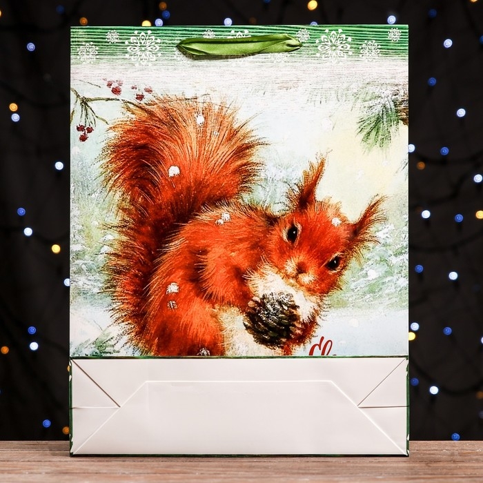 Новый год. Пакет ламинированный вертикальный Новый год. Пакет ламинированный вертикальный "Белочка",33 х 42 х 10 см.