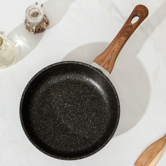 Сковорода Granit Ultra original, d=22 см, пластиковая ручка, антипригарное покрытие, цвет тёмно-коричневый Сковорода Granit Ultra original, d=22 см, пластиковая ручка, антипригарное покрытие, цвет тёмно-коричневый