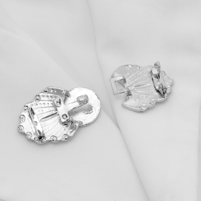 Зажим для кардигана «Перья», цвет белый в серебре Зажим для кардигана «Перья», цвет белый в серебре