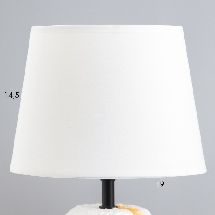 Настольная лампа Настольная лампа "Алатея" Е14 40Вт бело-бежевый 20х20х33 см RISALUX