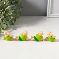 Сувенир полистоун "Барашки в нарядах с ромашками" набор 4 шт 2х4,5х3 см