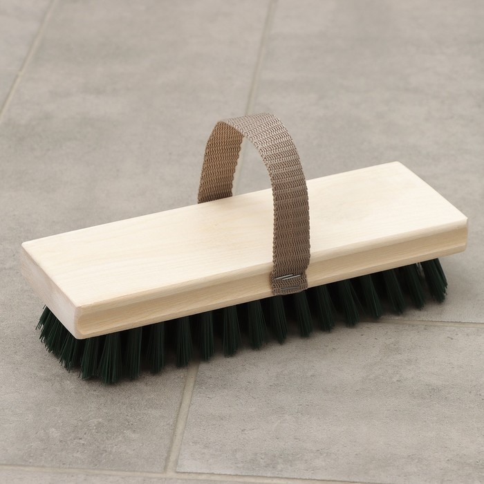 Щётка полотёрная с ремешком, 6-ти рядная, 22×7,5 см Щётка полотёрная с ремешком, 6-ти рядная, 22×7,5 см