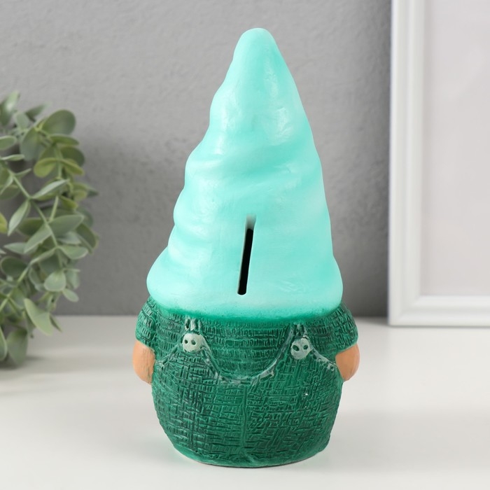 Копилка Копилка "Гном Остин" высота 17,5 см, ширина 9,5 см, длина 8,5 см.