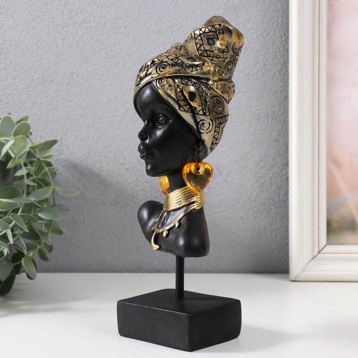 Сувенир полистоун бюст Сувенир полистоун бюст "Африканка в золотом платке" 23,5х10х7 см