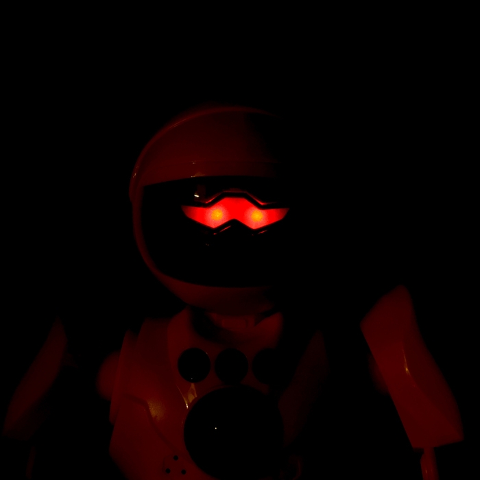 Робот радиоуправляемый «Кибер Бот», световые и звуковые эффекты, цвет жёлтый Робот радиоуправляемый «Кибер Бот», световые и звуковые эффекты, цвет жёлтый