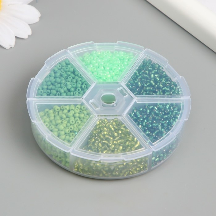 Бисер стекло 8/0 (3 мм) в шкатулке  Бисер стекло 8/0 (3 мм) в шкатулке "Зелёный" 6 цветов х 10  гр 8х8х2 см