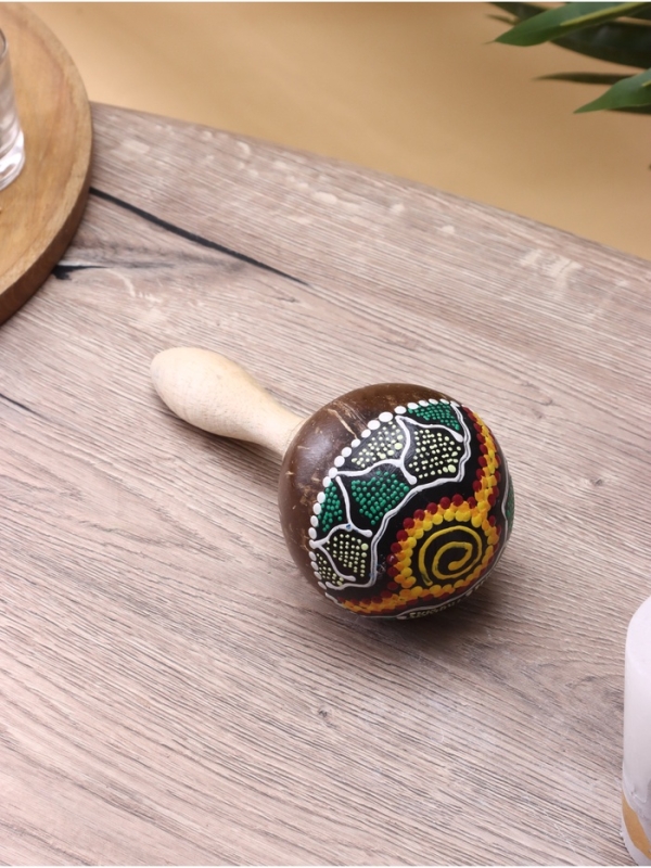 Сувенирный музыкальный инструмент Сувенирный музыкальный инструмент "Маракас" махагон, кокос 10х10х20 см