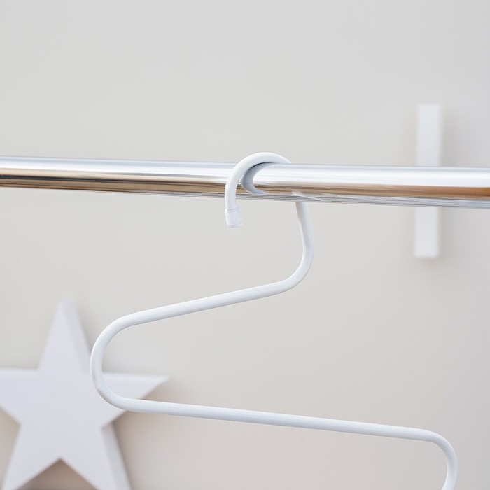 Вешалка для брюк и юбок «Змейка», 29,5×35 см, цвет МИКС Вешалка для брюк и юбок «Змейка», 29,5×35 см, цвет МИКС