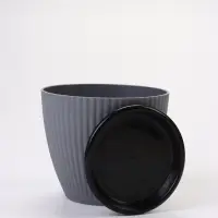 Горшок для цветов пластиковый Ribbed, 1 л, d=13.5 см, h=12 см, поддон МИКС, серый
