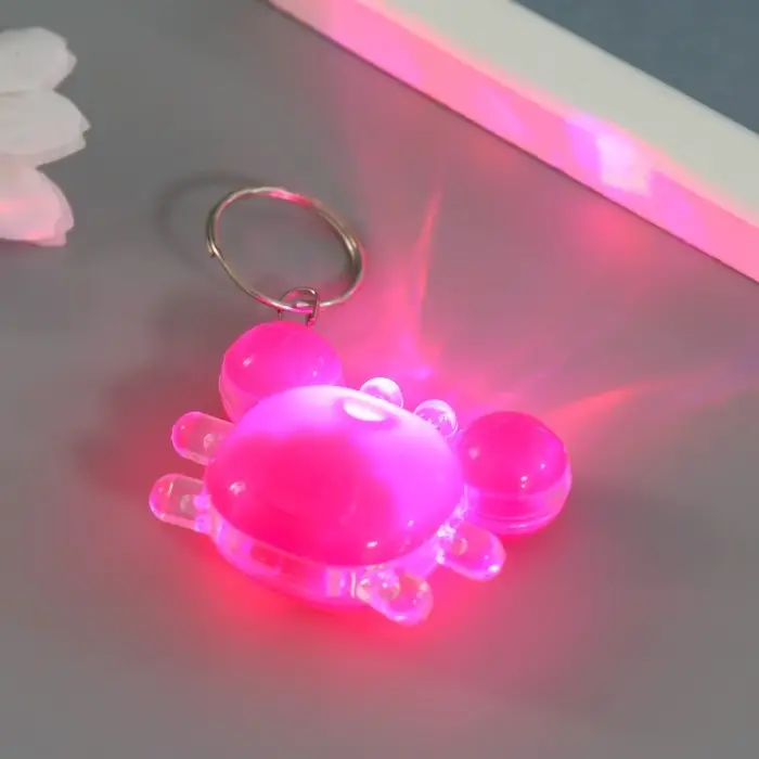 Фонарик брелок для ключей на кольце «Крабик», мигает, 4.5×4 см, МИКС Фонарик брелок для ключей на кольце «Крабик», мигает, 4.5×4 см, МИКС