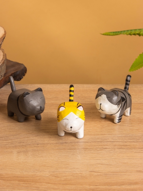 Сувенир «Котик Неко полосатый», 7×3×5 см, дерево, МИКС Сувенир «Котик Неко полосатый», 7×3×5 см, дерево, МИКС