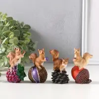 Сувенир полистоун "Белочки с орешками" набор 4 шт 3х5,5х7,4 см