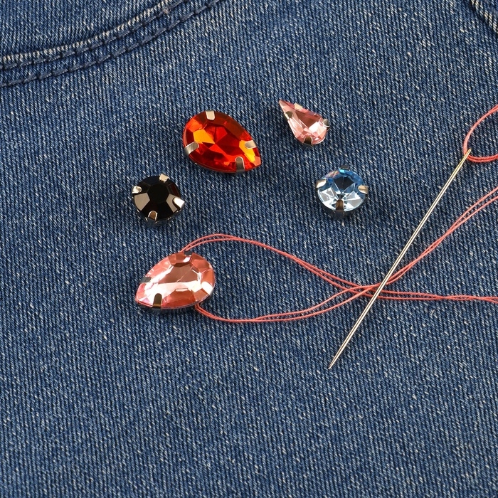 Стразы пришивные «Ассорти», в оправе, набор 50 шт, разноцветные Стразы пришивные «Ассорти», в оправе, набор 50 шт, разноцветные