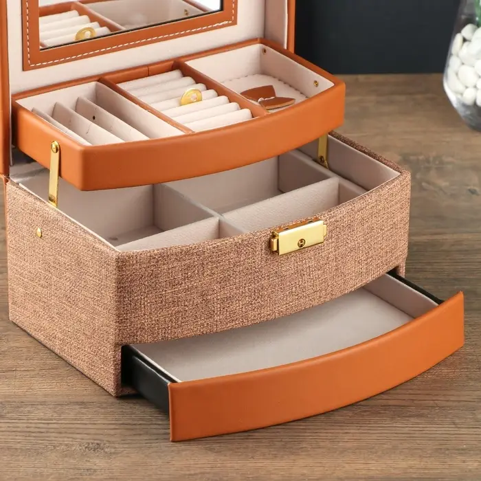 Шкатулка для украшений с замком &laquo;Сундучок. Шоколад&raquo;, искусственная кожа комбинированная, 13&times;15&times;21.5 см