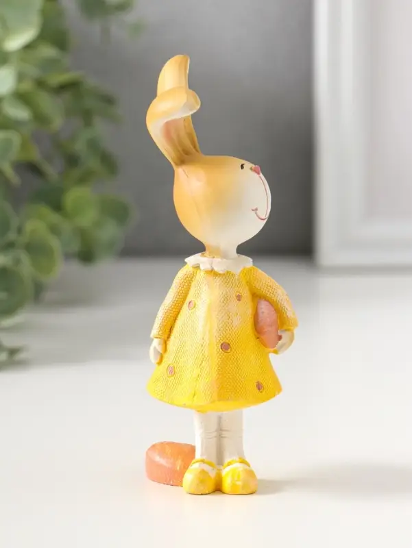 Сувенир полистоун "Зайка в жёлтом платьице, с розовым сердечком" 12,5 см