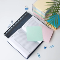 Блок для записей в подставке ATTACHE ЭКОНОМ в стакане 9х9х9 цветной&nbsp;65-80г