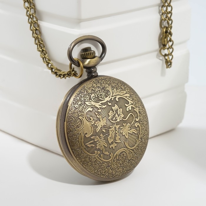 Карманные кварцевые часы «Вензель», на цепочке 80 см Карманные кварцевые часы «Вензель», на цепочке 80 см