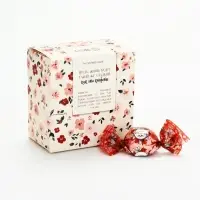 Гифтбокс с чаем, конфетами и еждневником "Цветочный паттерн"