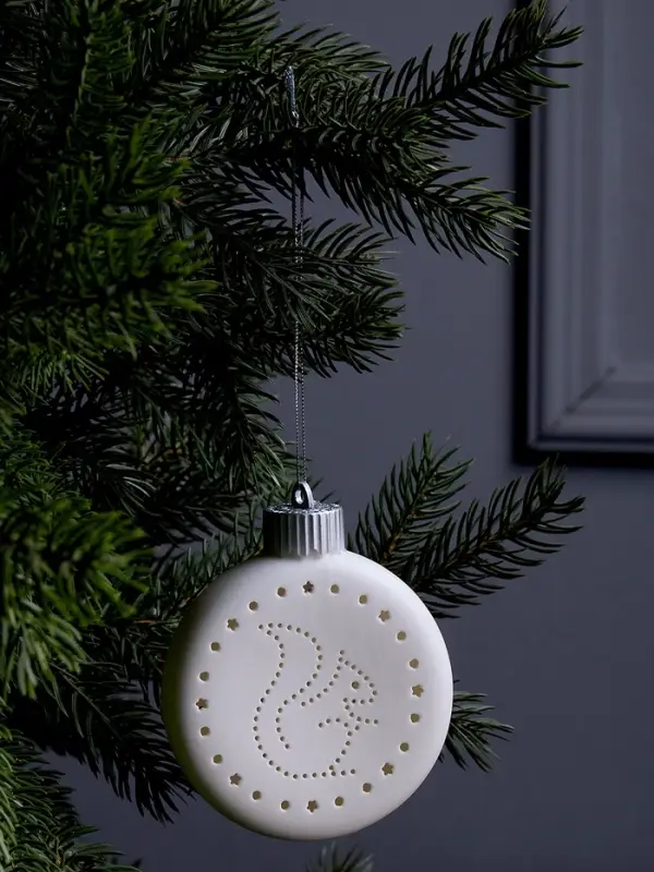 Ёлочный шар &laquo;Белка&raquo;, 8.7&times;3.1&times;9.8 см, 1 LED, керамика, от батареек LR44&times;3, свечение тёплое белое