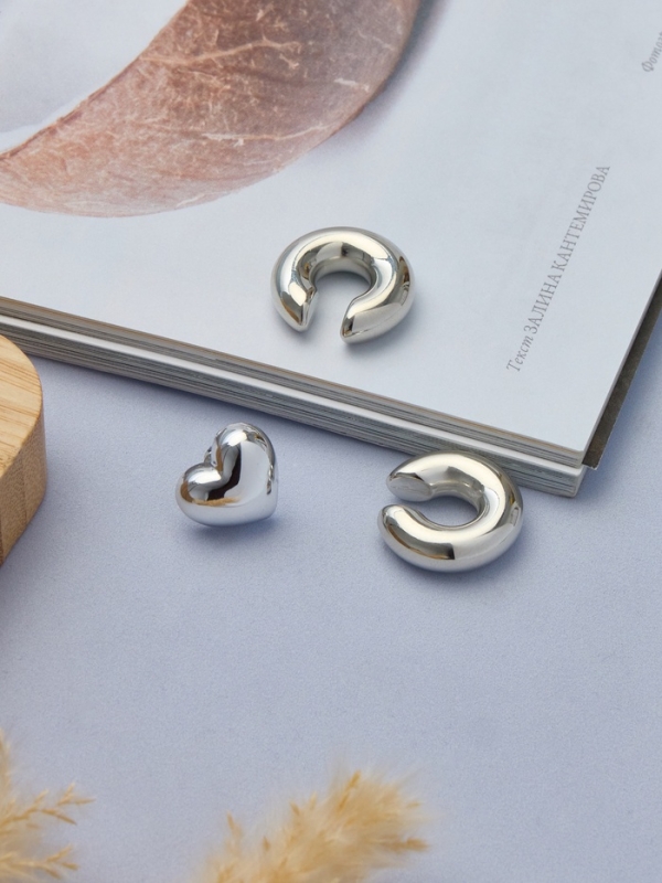 Набор серьги и каффы 3 шт. «Бублик» сердце, цвет серебро