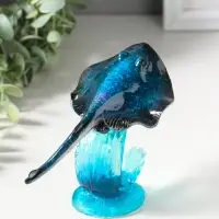 Сувенир полистоун лак "Морской скат на волне" синий 13,2х9,5х11,5 см