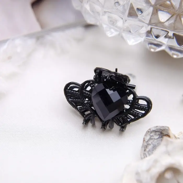 Крабик для волос &laquo;Чёрный ажур&raquo;, ореол сердца, 2.5 см