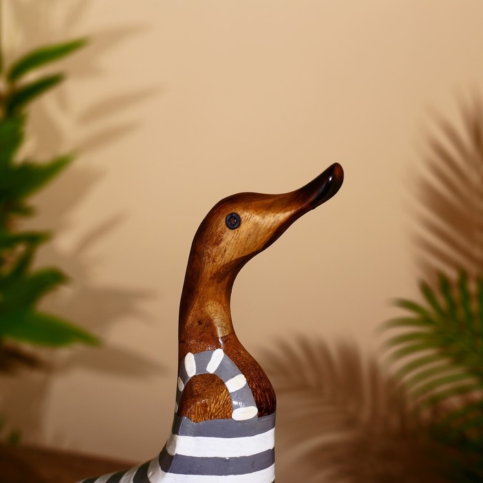 Сувенир "Утка в купальнике" дерево 27 см