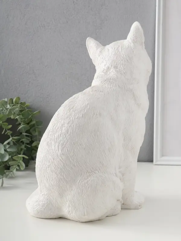 Фигурка (гипс) Кошка Белая окраска. Высота 31,5 см, Ширина 16 см, Длина 24 см.