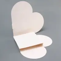 Подарочная коробка - сердце, с вкладышем внутри для конфет, открыток и сувениров, белая, 18&times;18&times;3 см