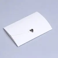 Конверт для подарочного сертификата, с тиснением, белый, 10.5&times;7 см