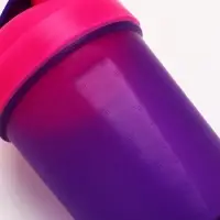 Шейкер спортивный для коктейлей и протеина, с чашей, 500 мл