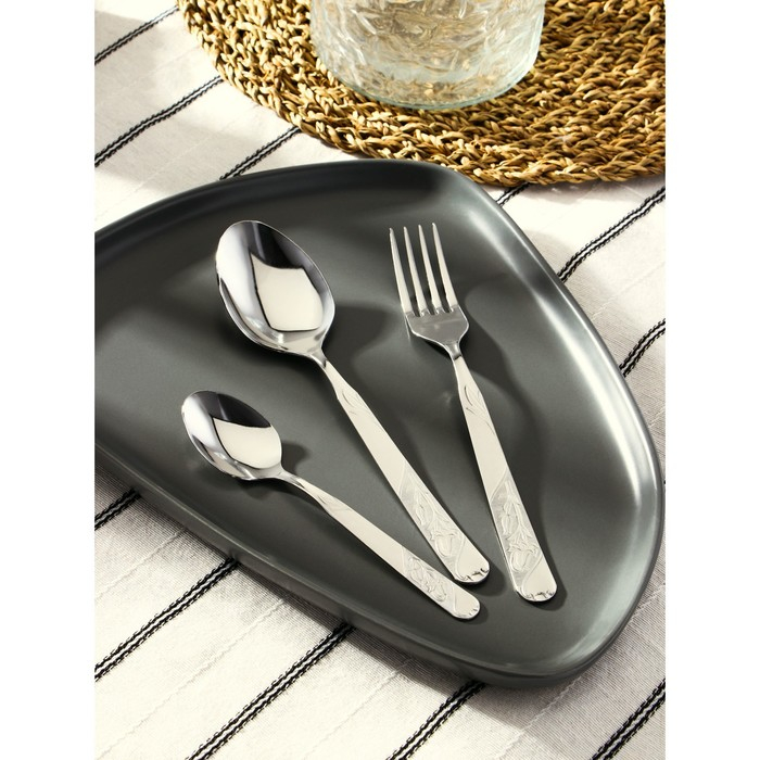 Набор столовых приборов &laquo;Цветы&raquo;, 18 предметов, толщина 1,5 мм, цвет серебряный