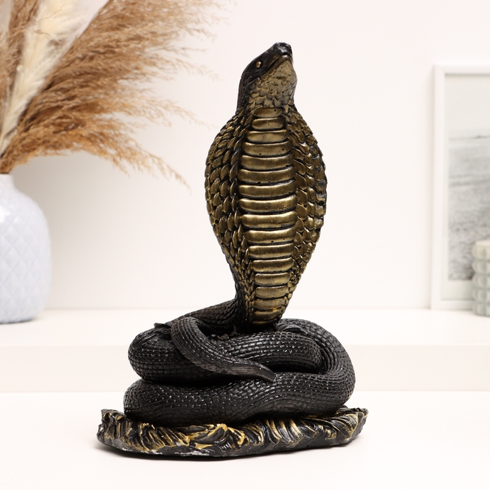 Фигура Фигура "Кобра" черная с золотом, 17х13х25см