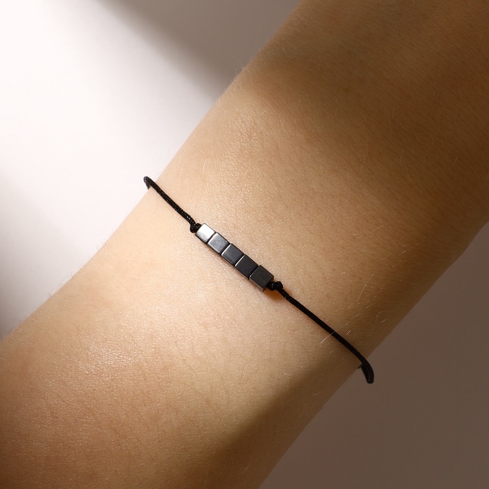 Браслет желаний «Гематит» куб на чёрной нити, длина регулируется Браслет желаний «Гематит» куб на чёрной нити, длина регулируется