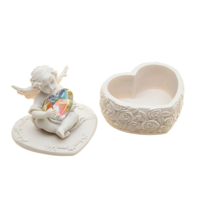 Сувенир полистоун шкатулка  Сувенир полистоун шкатулка "Белоснежный ангел с переливающимся сердцем" 8х6,5х5,4 см